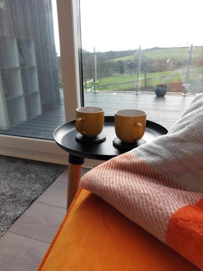 Ludchurch The Den - Modern Cabin With Wood Burning Stove מראה חיצוני תמונה